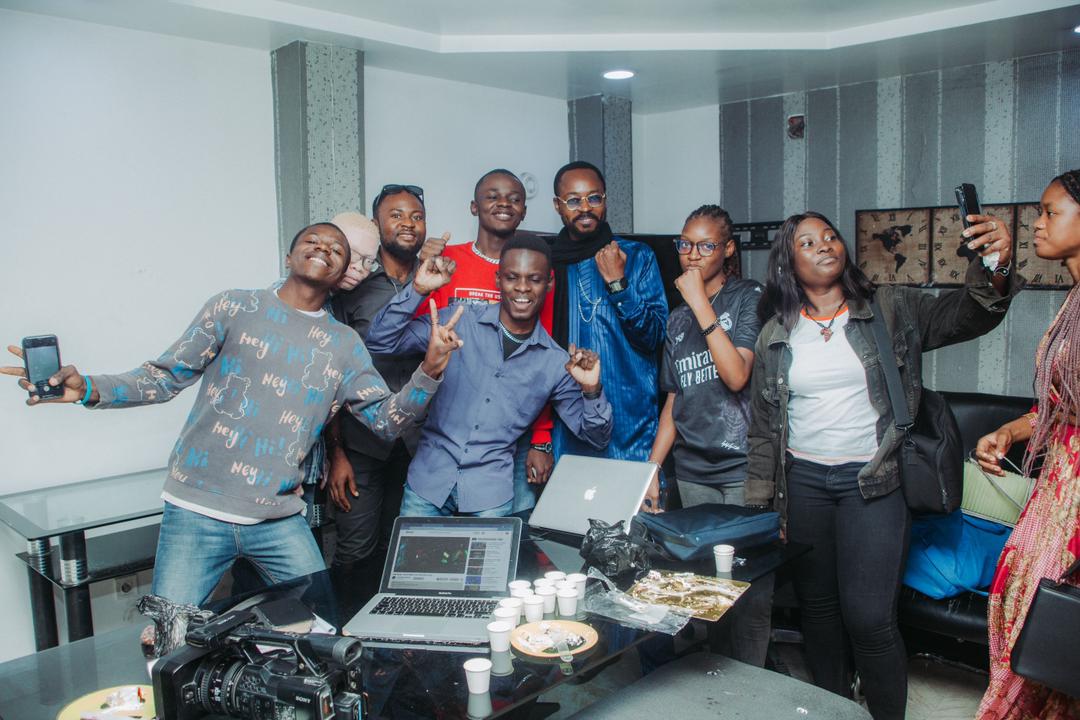 Équipe NSASA en studio